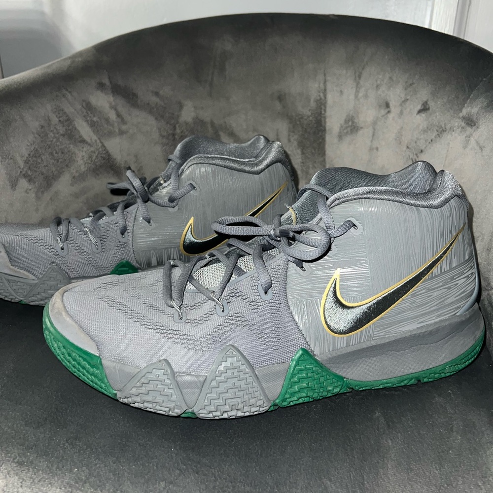 Nike Kyrie 4 Grey & Gold Basketball Shoes – Men’s Size 10.5